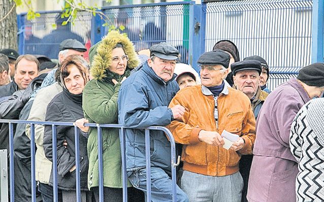 Cu bune şi cu rele, cele două mandate ale lui Traian Băsescu s-au încheiat. Trăim bine? Cum a luat şi cum lasă România