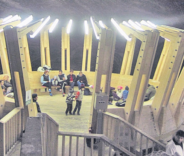 Smiley şi Bartoş merg pe mâna Andrei