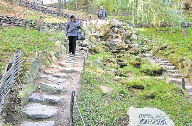 Templul MIRACOLELOR. Papa Ioan Paul al II-lea și prințul Charles au venit în ROMÂNIA să vadă MINUNEA cu OCHII lor