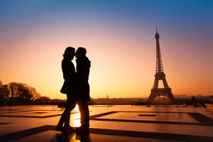 NU RATA! DOAR ACUM poți plăti cu 25% mai puțin pentru un WEEKEND ROMANTIC în PARIS. Ofertă limitată!
