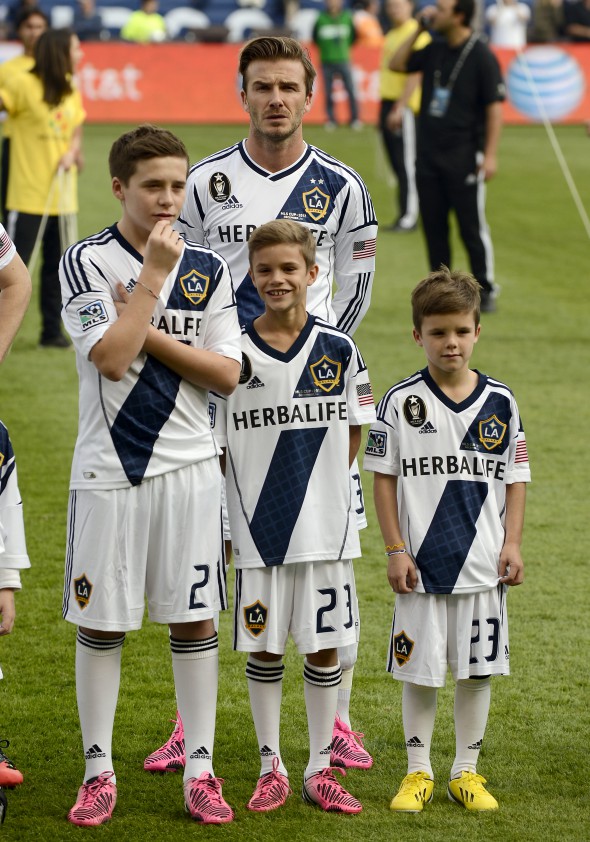 Fanii ”diavolilor” din Manchester au luat foc: Beckham a semnat cu Arsenal!
