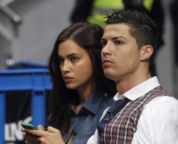 Manuel Neuer îl acuză pe Ronaldo: ”Eu nu pozez în chiloţi”. ^Portarul german a uitat că a fost și el în lenjerie intimă în fața camerelor