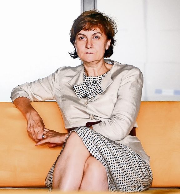 Raiduri ale mascaților în mai multe zone ale țării, în căutarea infractorilor economici | Palate cu turnulețe ridicate din evaziune fiscală
