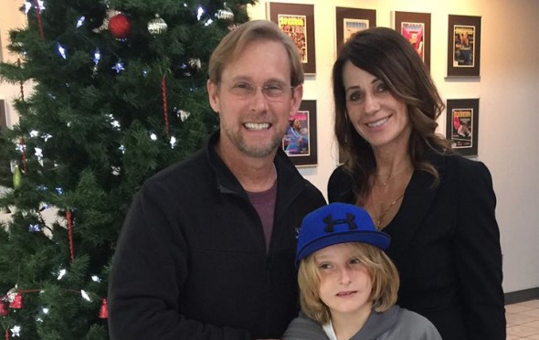 Urările legendelor sportului românesc pentru voi, cititorii . ^”Iubiți-i și încurajați-i pe sportivi! Când aveți timp, faceți mișcare! Sănătate, fericire și ceva mai multă liniște financiară”