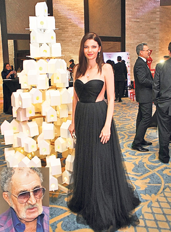 Halep are nevoie urgentă de stilist | Celebra tenismenă a picat ca nuca în perete la un eveniment monden cu ştaif