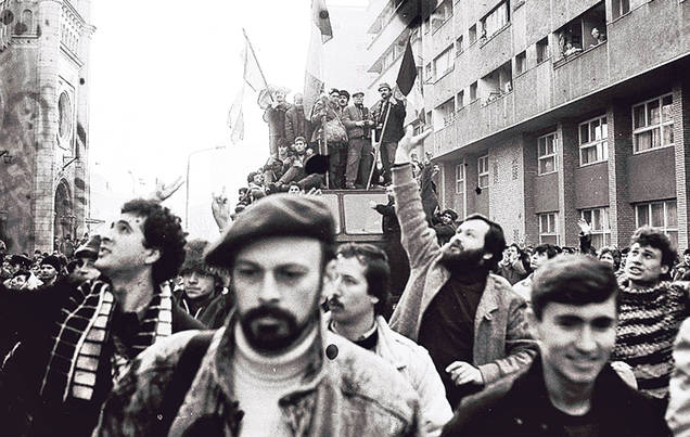 Cotidianul născut acum 25 de ani din strigătul străzii. Libertatea, primul ziar liber al României