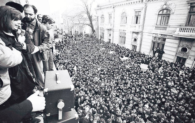 Cotidianul născut acum 25 de ani din strigătul străzii. Libertatea, primul ziar liber al României
