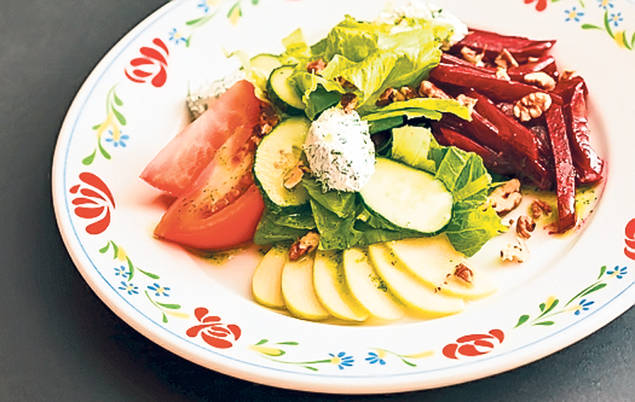 6 rețete cu MERE pentru un meniu complet