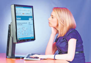 Ce-i pe Facebook e la liber! Ai grijă ce share-uieşti, ca să nu te pârleşti!