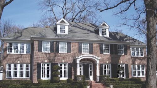 Cum arată după 25 de ani casa din SINGUR ACASĂ, în care KEVIN le-a venit de hac BANDIȚILOR MARV ȘI HARRY! FOTO