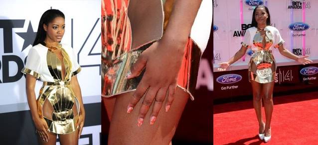 Și-au arătat FESELE, SÂNII ȘI SFÂRCURILE în ȚINUTE DE INFARCT! Iată cele mai ÎNDRĂZNEȚE ROCHII din 2014