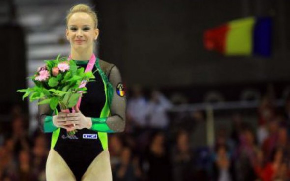 TOP FOTO/ Oglindă, oglinjoară care este cea mai frumoasă din ţară? Sportivele autohtone fac senzaţie pe teren, dar şi pe stradă 