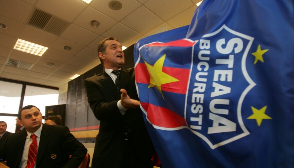 INTERVIU / Ienei a sărit la gâtul steliştilor: "REPETENŢI în Europa!"