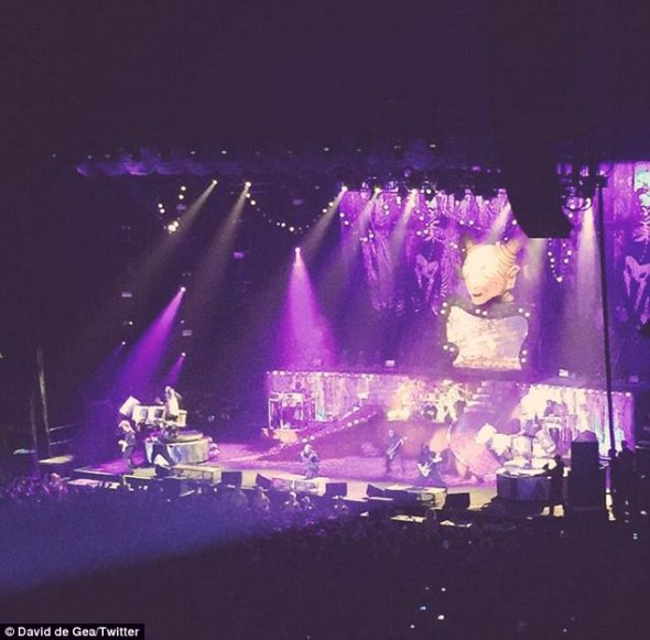 David de Gea a dat fotbalul pe heavy meatal / FOTO