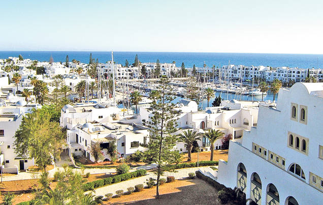 4 destinaţii una şi una | Grecia rămâne preferata vacanţelor, dar nici Tunisia nu e de lepădat