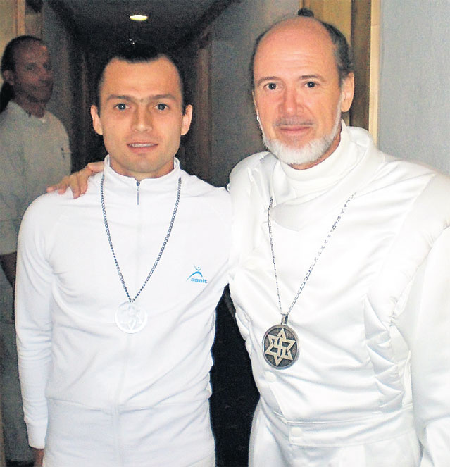 Mâncăm carne de la vaci clonate? Un specialist român atrage atenţia că dacă le consumăm, ni se modifică ADN-ul!