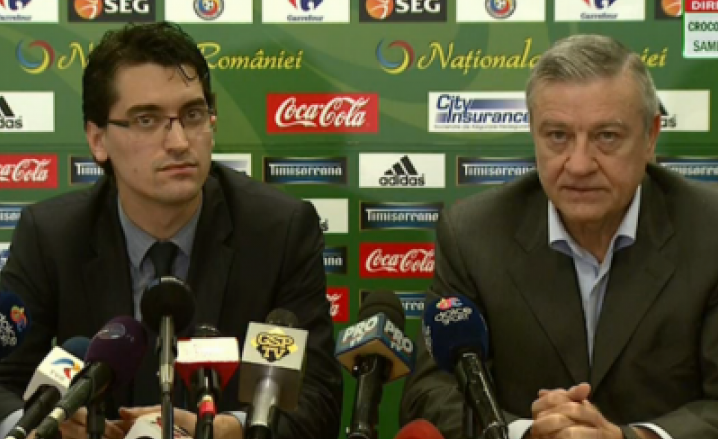 Fostul preşedinte al FRF, Mircea Sandu (dreapta) este în război cu Răzvan Burleanu, actualul şef de la Casa Fotbalului