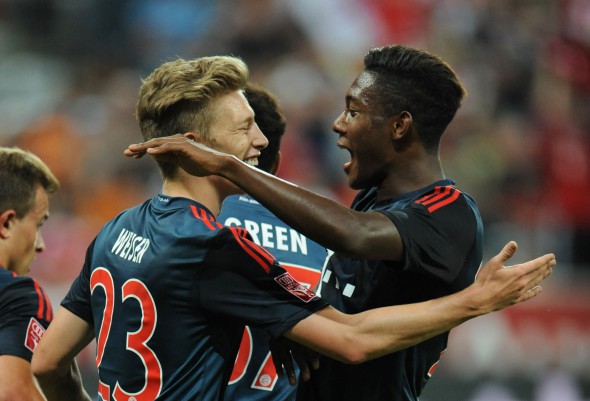 Doi fotbaliști ai lui Bayern au dat-o pe... tanga!