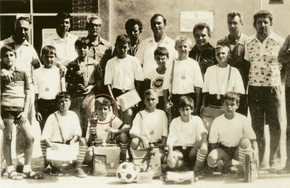 Hagi 11 ani 1976 finala cravatelor rosii