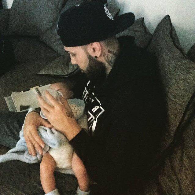 Alex Velea, imagine emoționantă alături de fiul lui | FOTO