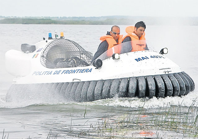 «Bolizi cu grade» | Putere, viteză și lux în garajele «Internelor»