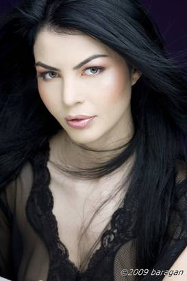 CINE I-A „LIVRAT-O” pe Daniela Crudu milionarului Ioan Neculaie! Dezvăluiri din anchetă!