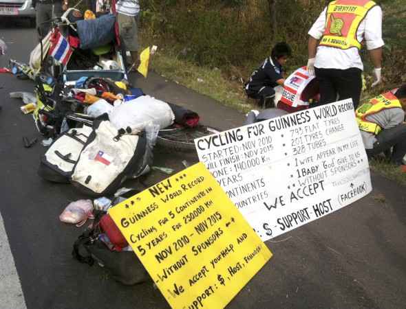 Guillermo, ciclistul care făcea înconjurul lumii, a sfârșit sub roțile unui camion / FOTO