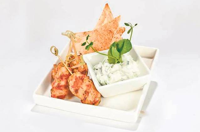 Învaţă să faci cea mai bună friptură de miel! Chefii celebri de la TV îţi dezvăluie reţetele lor