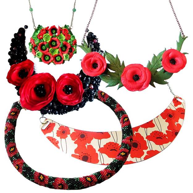 Bijuterii speciale inspirate din floarea de mac