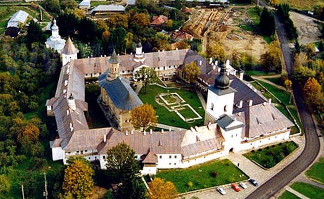 Cele mai frumoase mănăstiri la care să mergi de Înviere