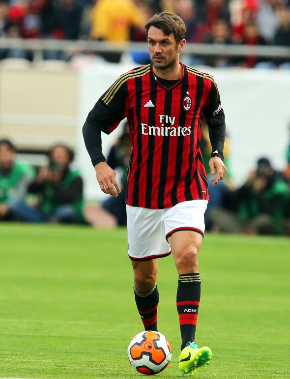 Paolo Maldini s-a retras din fotbal la 41 de ani  FOTO: EPA