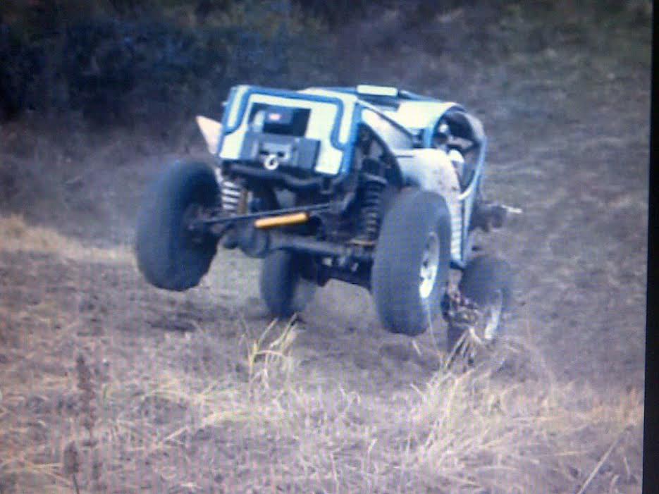 Tragedie în lumea sporturilor cu motor! O tănără îndrăgostită de cursele off-road a murit, după ce s-a răsturnat cu mașina
