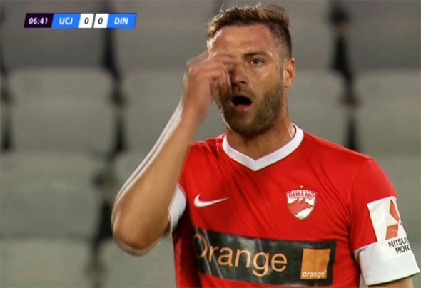 Cele 9 ”dileme” ale unui fotbalist contemporan. Râzi cu lacrimi!