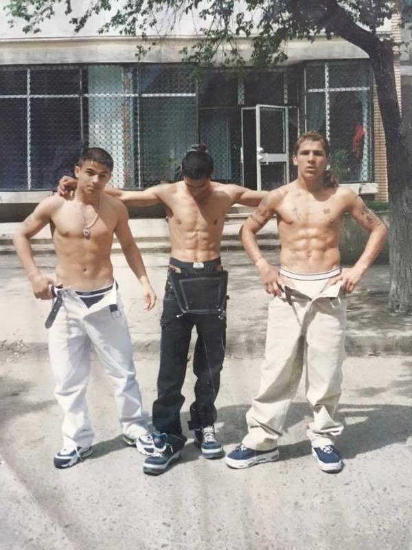 Poză de arhivă cu cel mai temut clan din România! Cu se lăudau în urmă cu 10 ani 