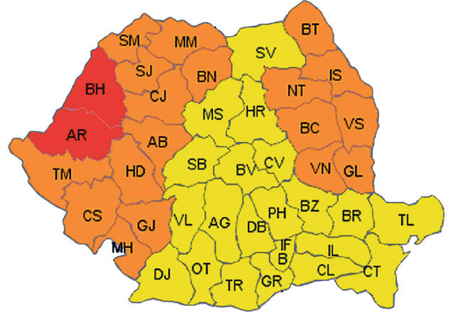 Fierbinteee!! Românii s-au luptat ieri cu cea mai călduroasă zi din această vară