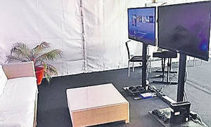 Cum a ajuns Delia să cânte în deschiderea concertului lui Robbie Williams