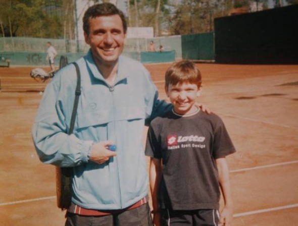 Simona Halep, în copilărie, alături de Gică Hagi FOTO: Facebook