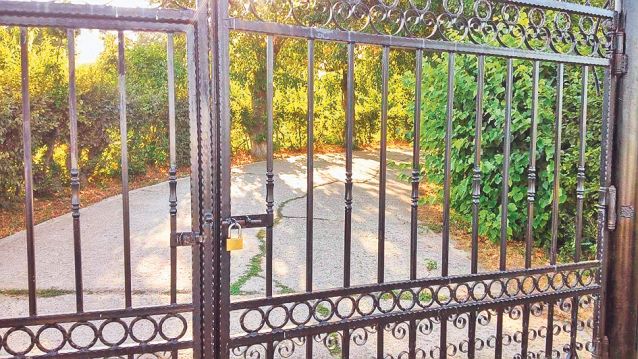 EXCLUSIV | Şi-a adus «gorile» de la Bucureşti la nuntă! Laura Cosoi s-a măritat păzită de bodyguarzi