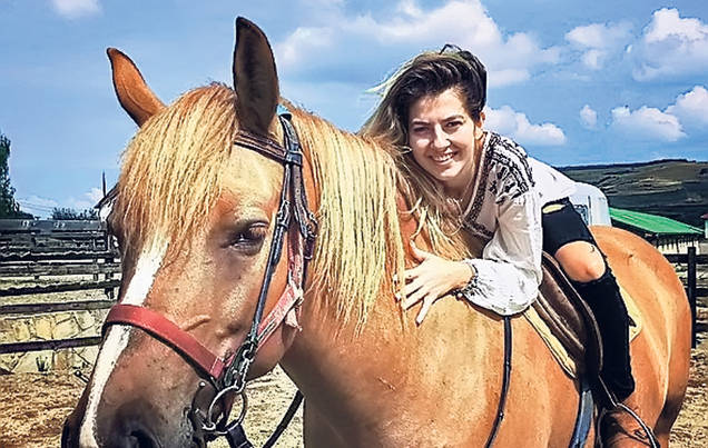 De pe Facebook adunate