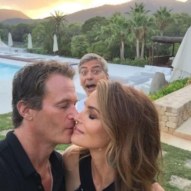 Ce super vedetă a stricat momentul romantic dintre Cindy Crawford şi soţul ei? FOTO