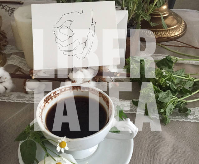 Laura Cosoi a purtat în biserică o rochie cu 10.000 de cristale Swarovski