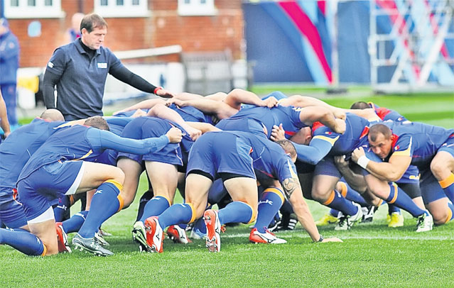 Începe lupta! «Stejarii» dau piept cu «cocoşii»