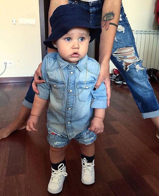 Fiul Antonei și al lui Velea a făcut PRIMII PAȘI! Micuțul este adorabil | FOTO ÎN ARTICOL