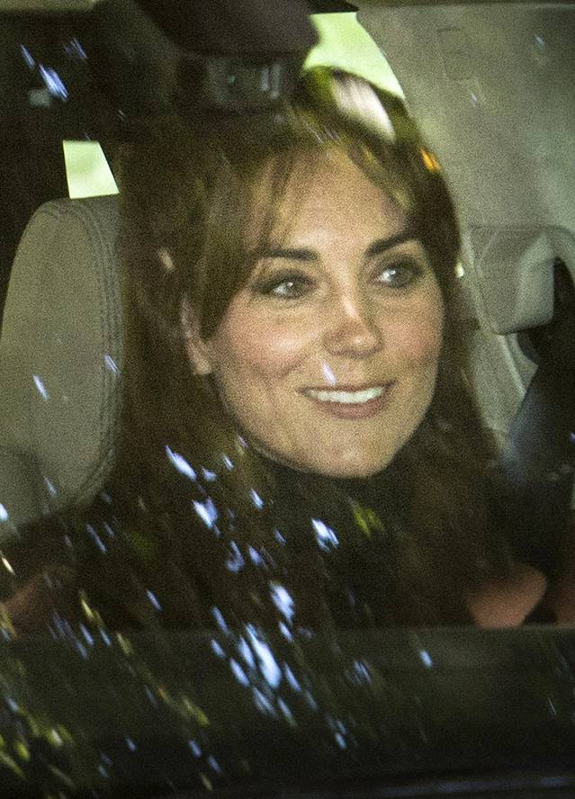 Kate Middleton cu o nouă coafură! Ducesa pare bătrână și obosită | FOTO