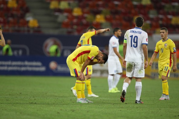 Andone cu mana la cap ALXL2404