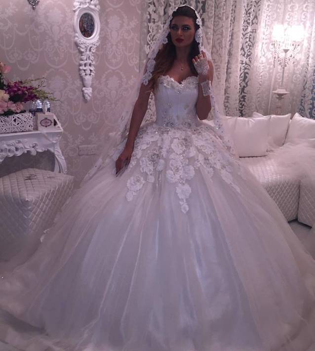 Ramona Gabor, superbă în ROCHIE DE MIREASĂ! Imaginea care face valuri pe internet | FOTO ÎN ARTICOL