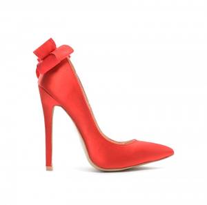 BLACK FRIDAY 2015. 7 perechi superbe de pantofi cu toc până în 100 de lei