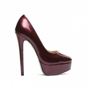 BLACK FRIDAY 2015. 7 perechi superbe de pantofi cu toc până în 100 de lei