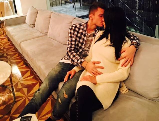 Andreea Tonciu, cu BURTICA DE GRAVIDĂ! Cum s-a pozat cu iubitul ei | FOTO ÎN ARTICOL