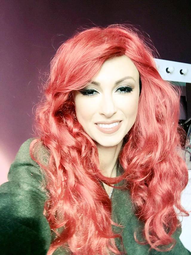 Andreea Bălan, ROŞCATĂ. Fanii sunt încântaţi de noul look al cântăreţei